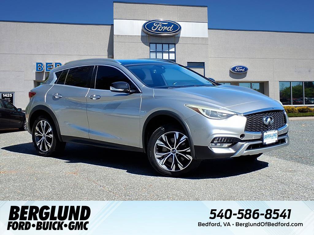 Used 2017 INFINITI QX30 Premium w/ Navigation Package AWD/4WD image 1
