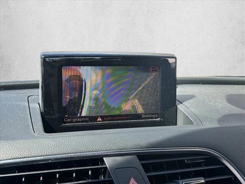 Used 2018 Audi Q3 2.0T Premium w/ Convenience Package image 14