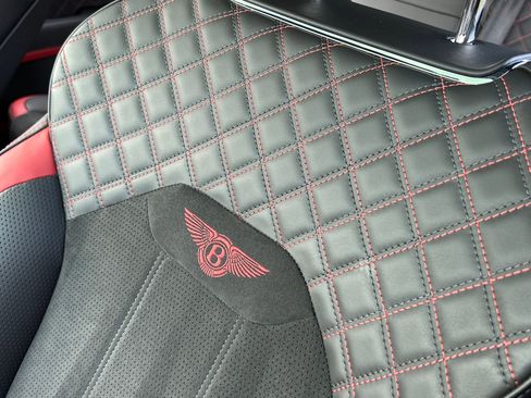 Used 2022 Bentley Bentayga Speed image 37