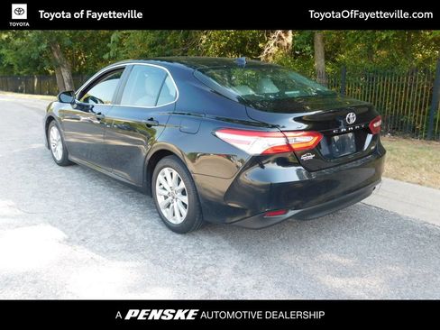 Used 2020 Toyota Camry LE FWD image 3