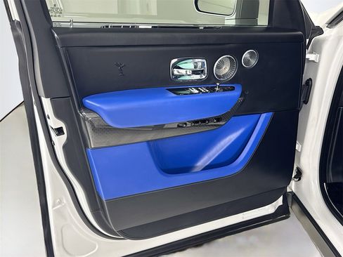 Certified 2021 Rolls-Royce Cullinan Black Badge image 16