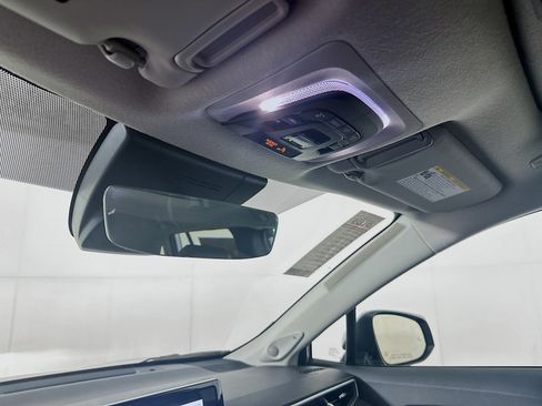 Certified 2024 Toyota Corolla Cross XLE w/ Convenience Package FWD image 18