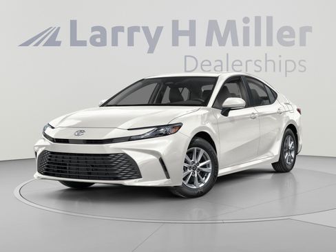Used 2026 Toyota Camry XLE w/ Premium Package FWD image 1