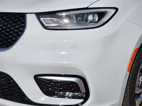 New 2026 Chrysler Pacifica Pinnacle image 5