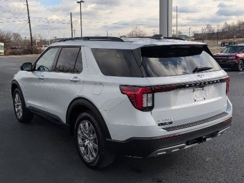 New 2026 Ford Explorer Active image 5