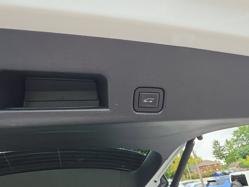 Certified 2024 Chevrolet Traverse LS w/ LPO, Floor Liner Package FWD image 30