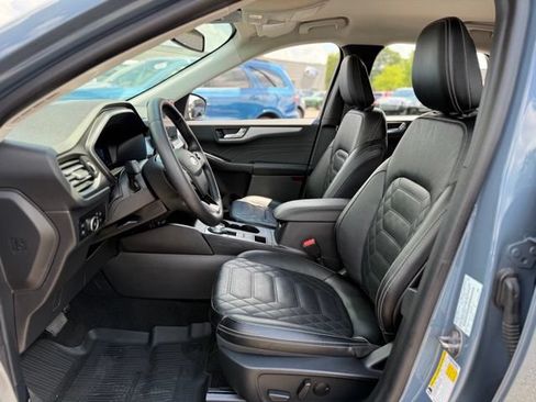 Certified 2024 Ford Escape Platinum w/ Premium Technology Package AWD/4WD image 12