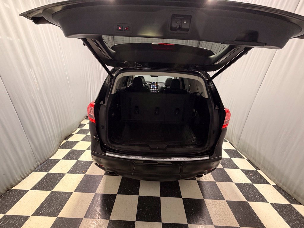 Used 2020 Subaru Ascent Limited w/ Technology Package AWD/4WD image 7