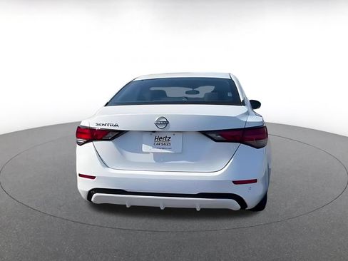 Used 2025 Nissan Sentra S FWD image 9
