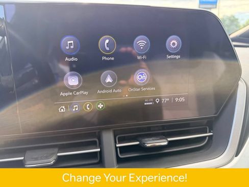Used 2025 Chevrolet Trax RS w/ Sunroof Package FWD image 8