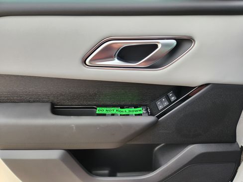New 2026 Land Rover Range Rover Velar Dynamic SE AWD/4WD image 15