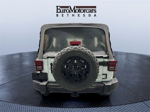 Used 2018 Jeep Wrangler Unlimited Sport image 4