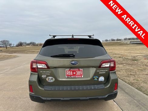 Used 2017 Subaru Outback 2.5i Touring w/ Popular Package #5A image 4