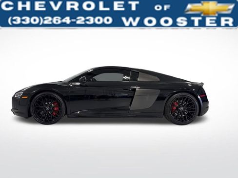 Used 2017 Audi R8 V10 image 2