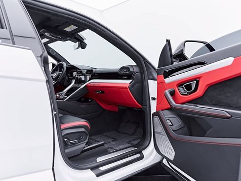 Used 2023 Lamborghini Urus S AWD/4WD image 31