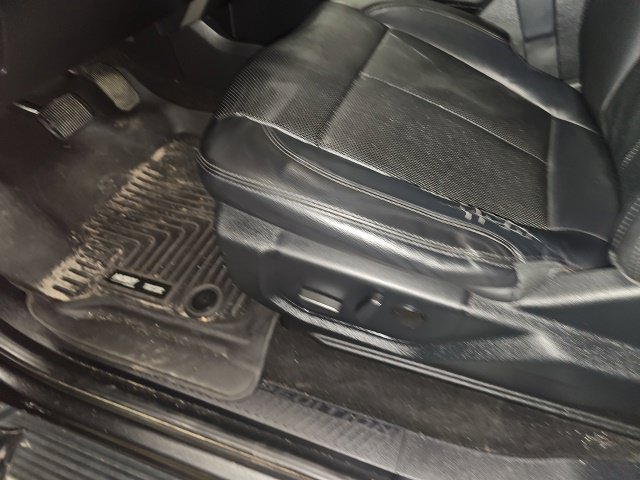 Used 2020 Ford Expedition XLT w/ Equipment Group 202A RWD image 32