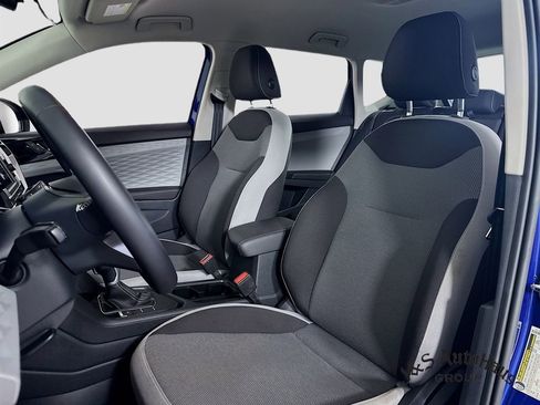 Used 2024 Volkswagen Taos S image 11