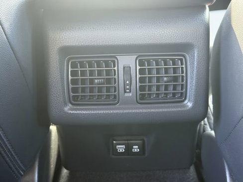 Used 2025 Toyota Camry SE FWD image 16