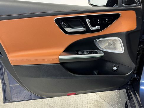 Used 2025 Mercedes-Benz C 43 AMG 4MATIC Sedan image 29