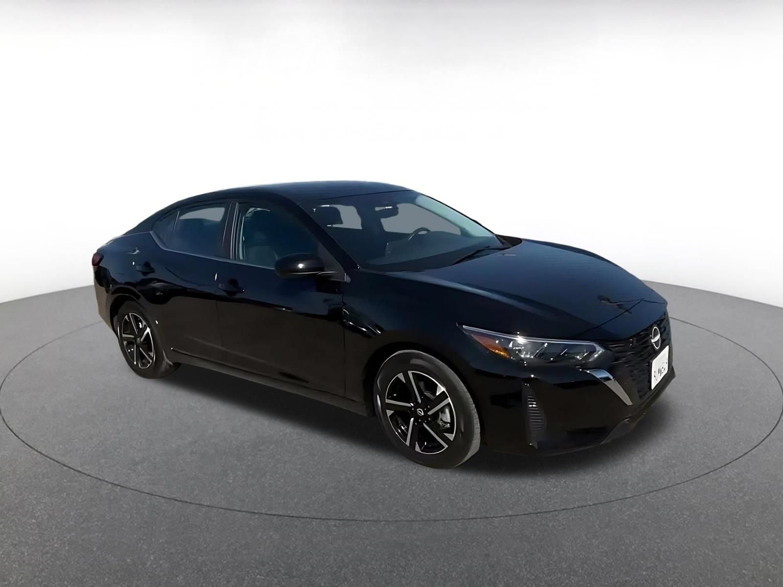 Used 2025 Nissan Sentra SV FWD image 2