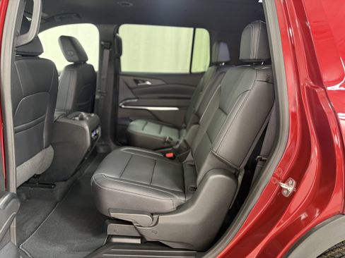 Used 2024 Chevrolet Traverse LT w/ Trailering Package image 24