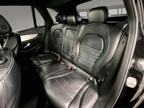 Used 2019 Mercedes-Benz GLC 300 4MATIC image 22