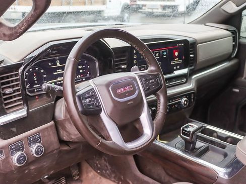 Used 2024 GMC Sierra 1500 SLT w/ SLT Convenience Package image 8