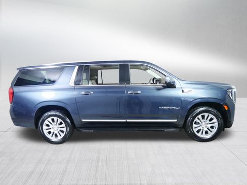 Used 2022 GMC Yukon XL Denali image 8