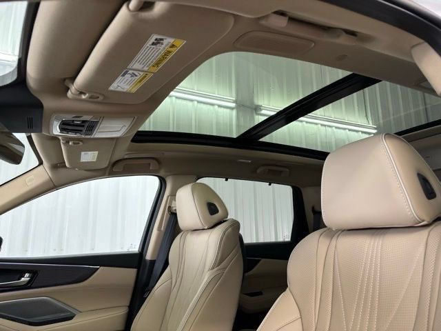 Certified 2026 Acura MDX w/ Advance Package AWD/4WD image 11