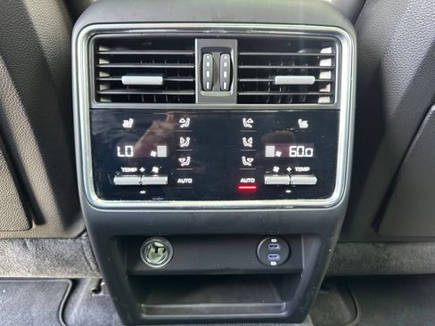 Certified 2020 Porsche Cayenne AWD/4WD image 40