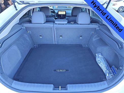 Used 2020 Hyundai Ioniq Limited image 23