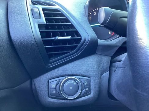 Used 2019 Ford Escape SEL image 34