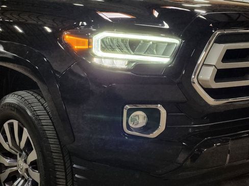 Used 2023 Toyota Tacoma Limited image 13