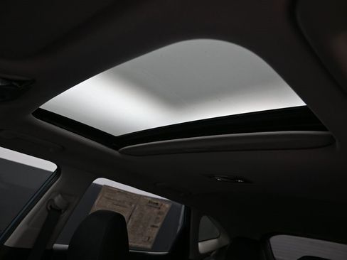 Used 2025 Kia Seltos SX w/ SX Sunroof Package image 29