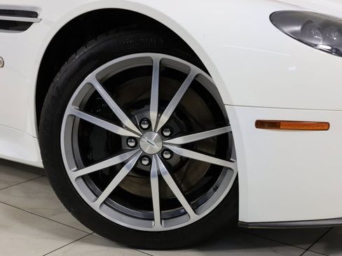Used 2016 Aston Martin V8 Vantage GT image 12