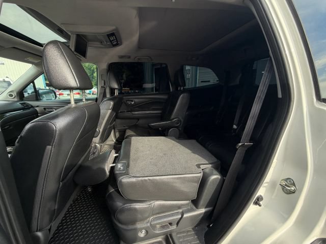 Used 2017 Honda Pilot Elite image 11
