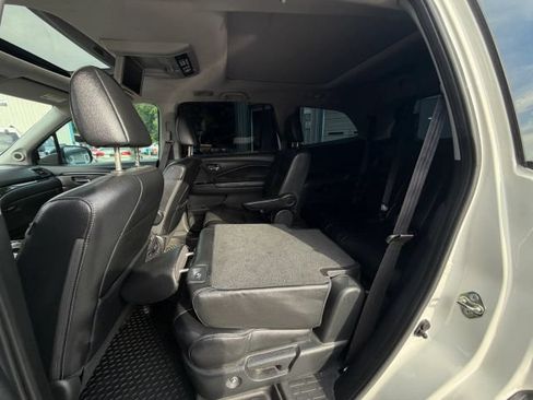 Used 2017 Honda Pilot Elite image 11