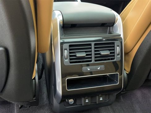 Used 2021 Land Rover Range Rover Sport HSE Dynamic image 45