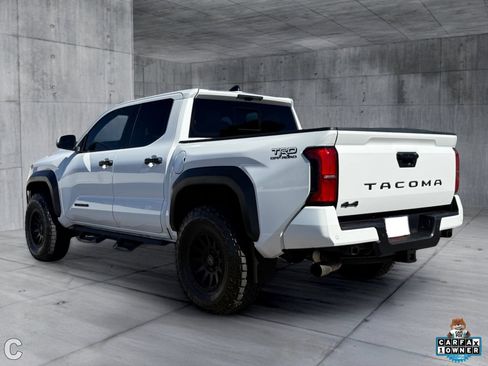 Used 2024 Toyota Tacoma TRD Off-Road w/ TRD Off Road Upgrade Package AWD/4WD image 4