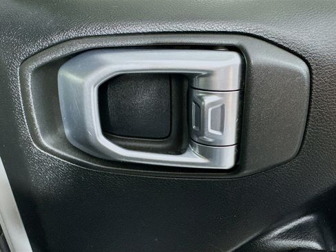 Used 2020 Jeep Wrangler Unlimited Sport S image 30