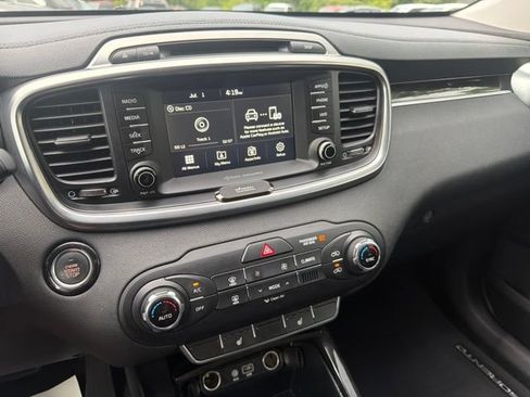 Used 2017 Kia Sorento EX AWD/4WD image 13