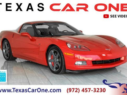 Used 2007 Chevrolet Corvette Coupe w/ Performance Package RWD image 1