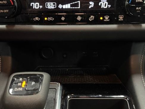 Used 2023 Nissan Pathfinder SL image 33