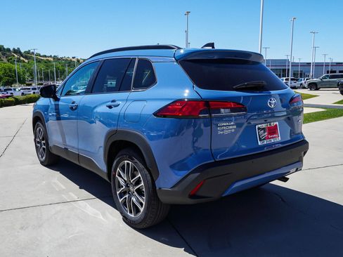 New 2026 Toyota Corolla Cross XLE w/ Convenience Package AWD/4WD image 6