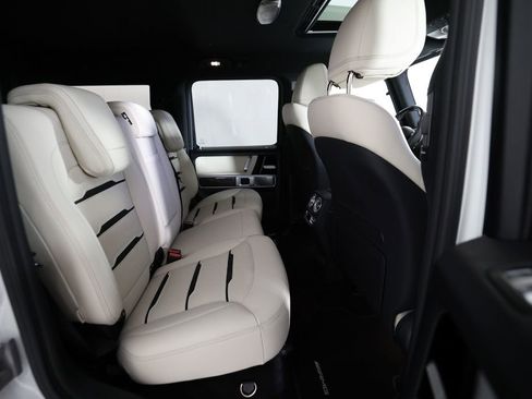 Used 2025 Mercedes-Benz G 63 AMG 4MATIC image 11