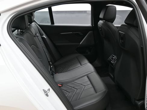 Used 2025 BMW 530i RWD image 36