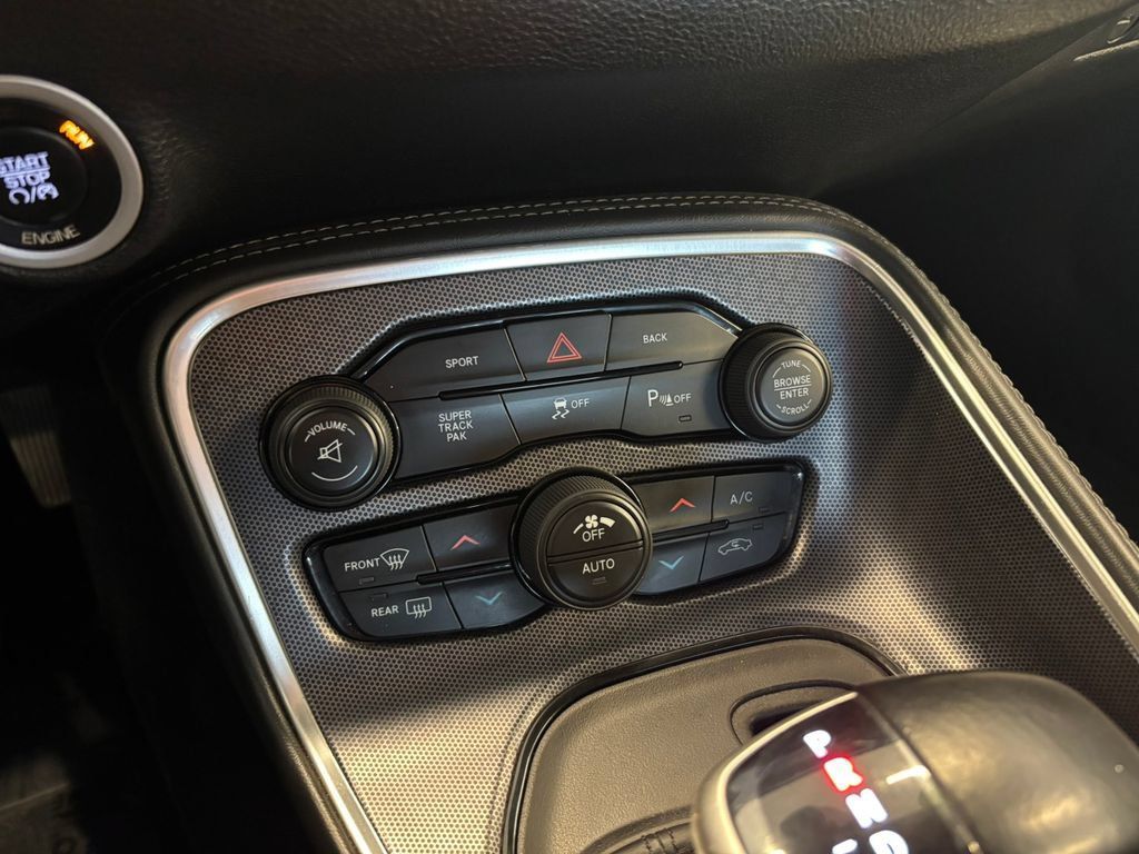 Used 2015 Dodge Challenger R/T w/ Quick Order Package 28D R/T RWD image 21