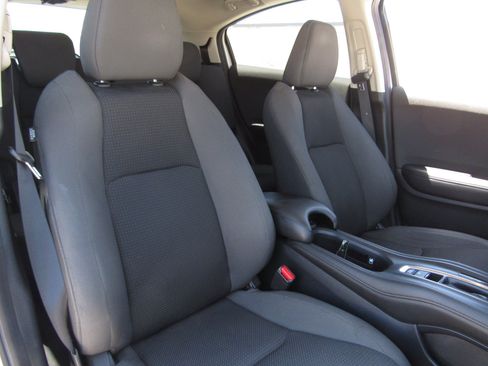 Used 2019 Honda HR-V EX image 11