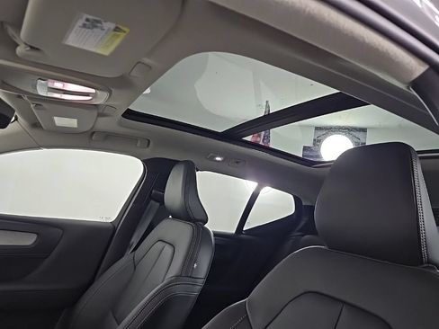 Certified 2026 Volvo XC40 B5 Plus AWD/4WD image 17
