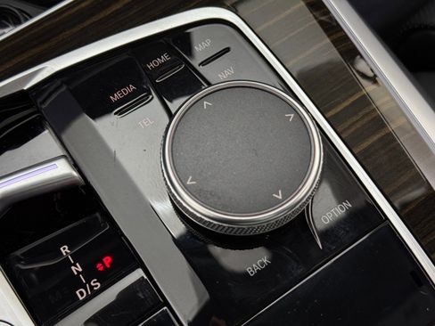 Used 2024 BMW X5 sDrive40i w/ Premium Package image 36